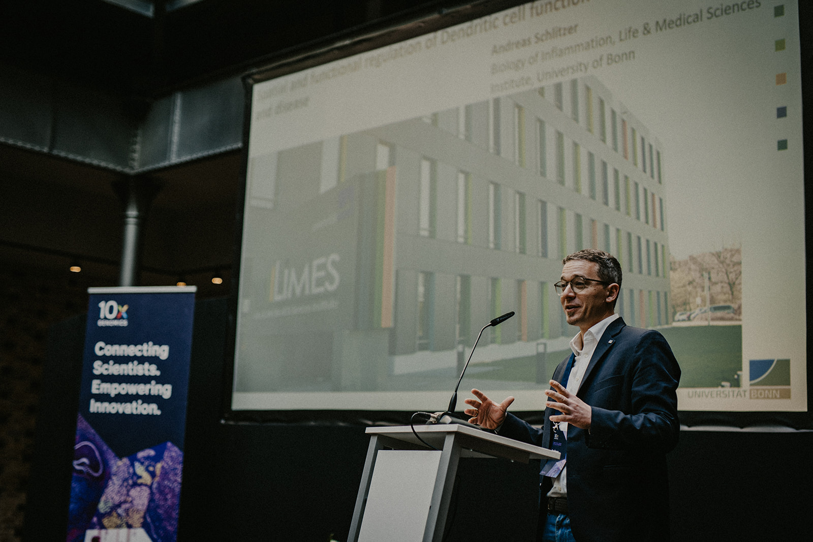 Andreas Schlitzer, PhD, speaking at the 10x Genomics Single Cell & Spatial Discovery Symposium in Berlin.