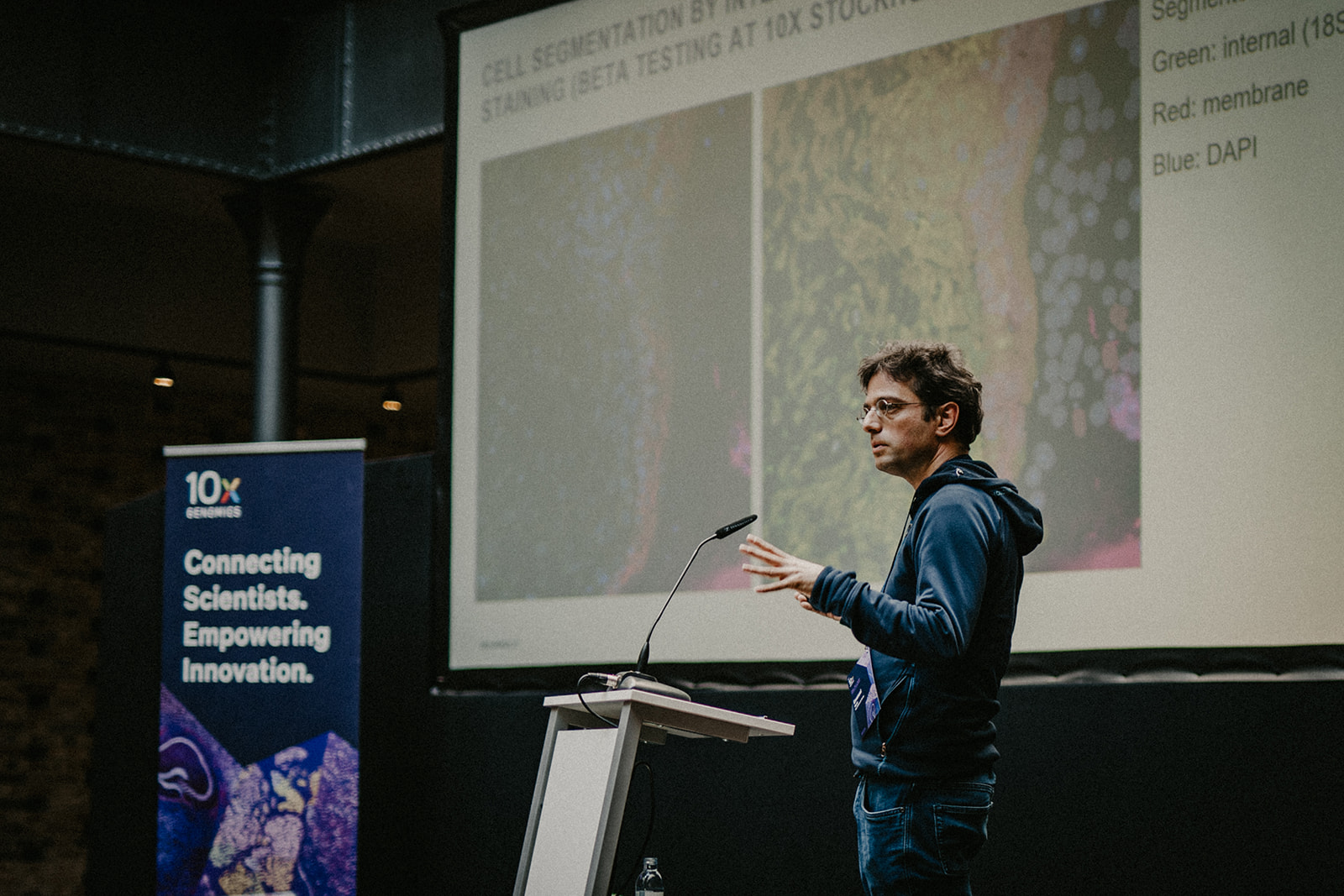 Emanuel Wyler, PhD, presenting at the 10x Genomics Single Cell & Spatial Discovery Symposium in Berlin.